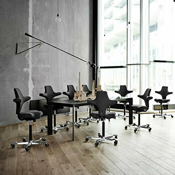 HAG Capisco 8106 in a creative meeting space
